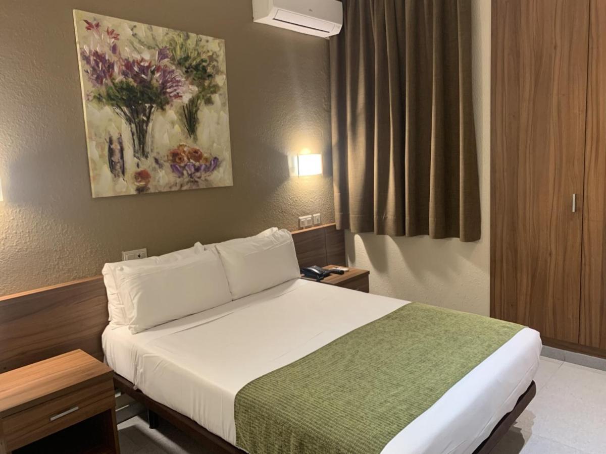 Pension Iznajar Barcelona Ngoại thất bức ảnh