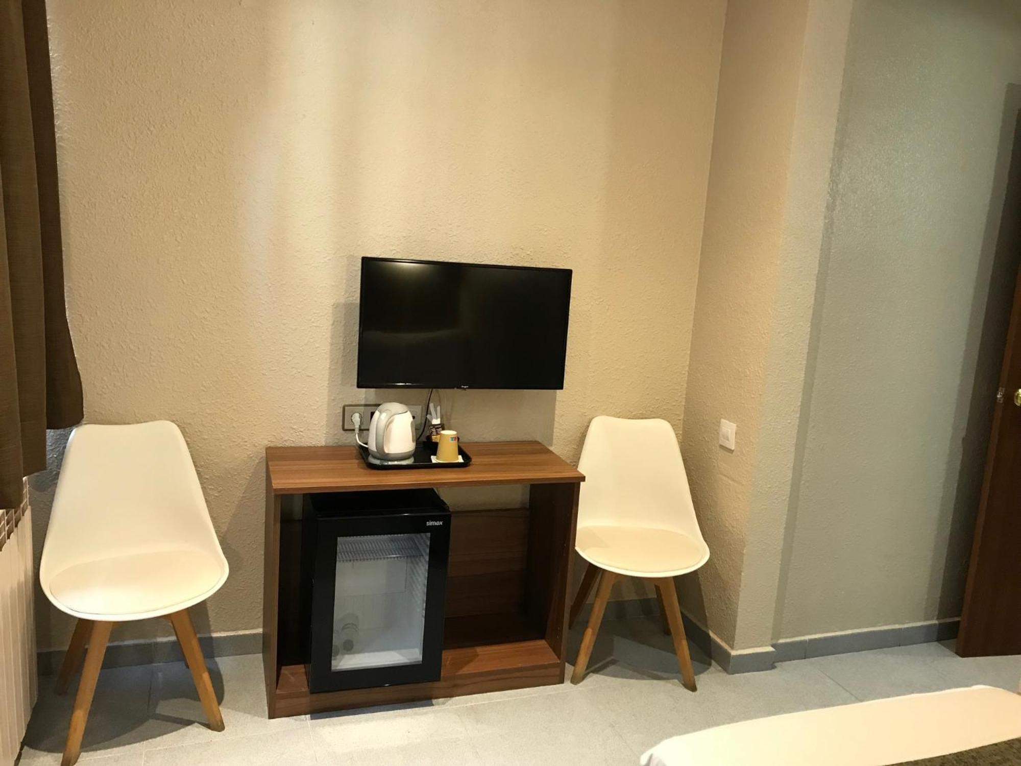 Pension Iznajar Barcelona Ngoại thất bức ảnh