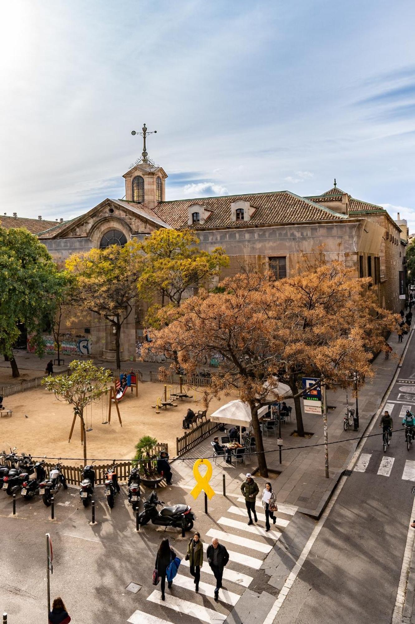 Pension Iznajar Barcelona Ngoại thất bức ảnh
